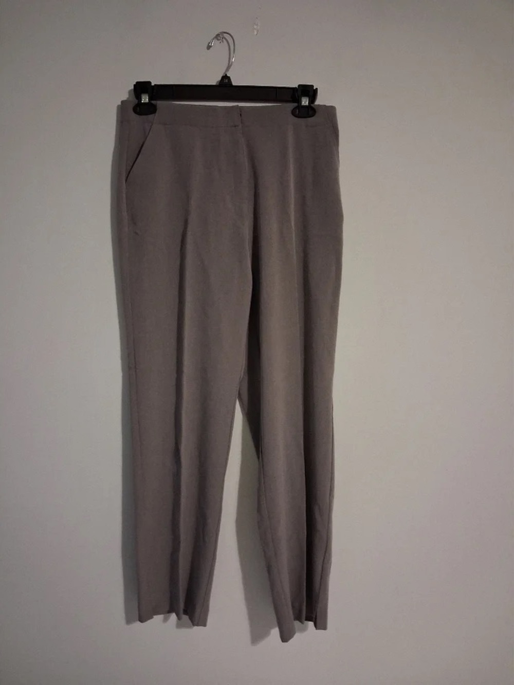 Women's Straight-Leg Dress Pants in Gray